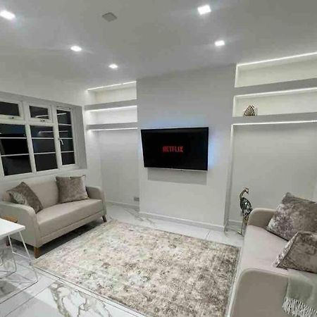 Premium Private Apartment Minutes To Central Лондон Екстер'єр фото